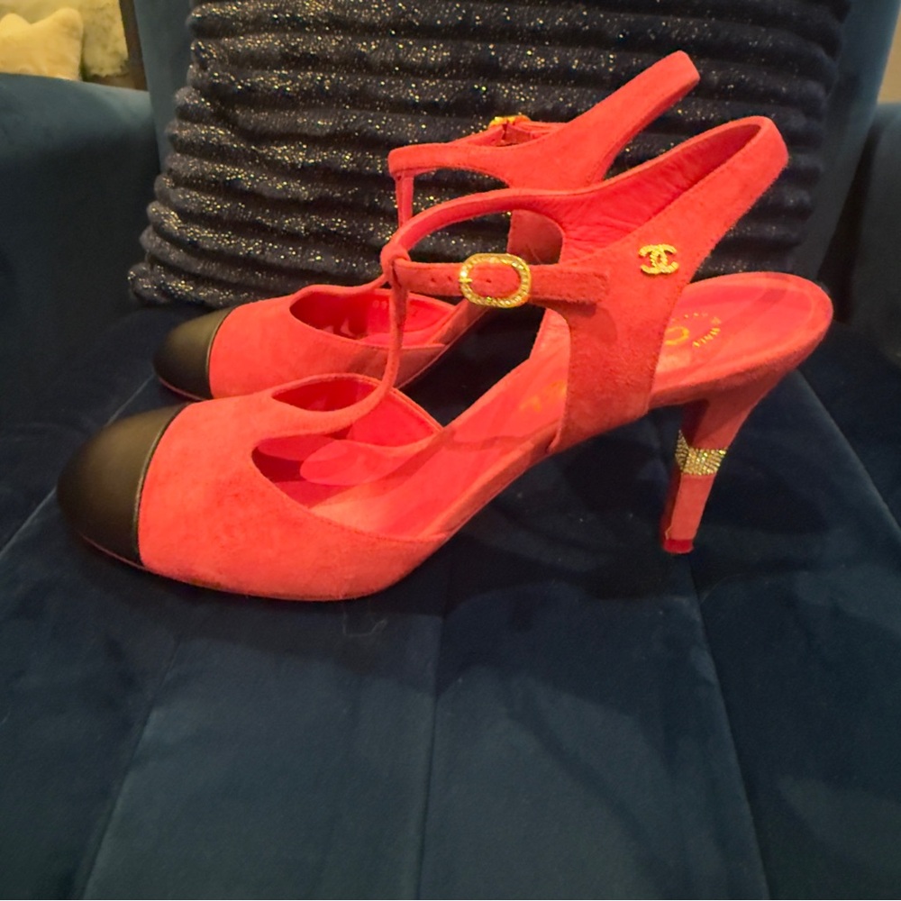 Chanel Women's Pink and Black Suede Heels size 41.5 (10.5)